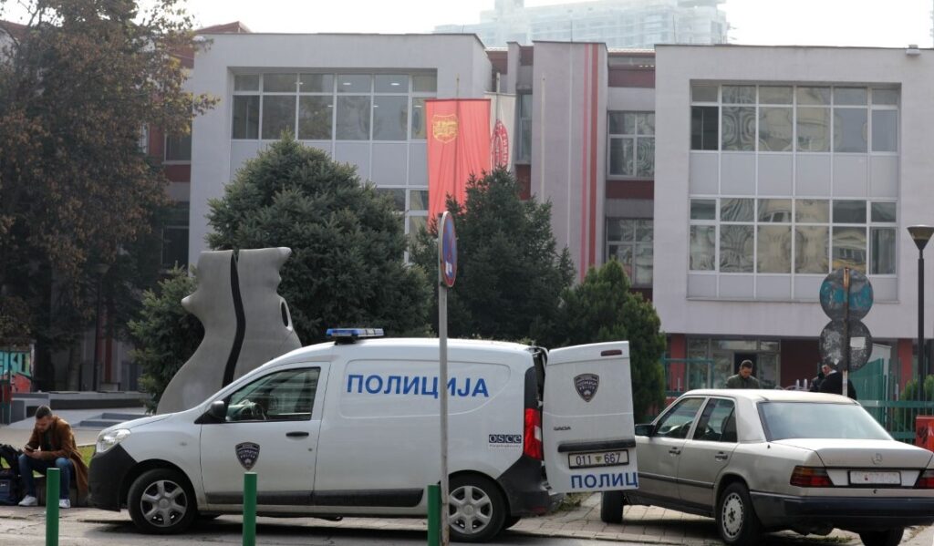 Дојави за лажни бомби во неколку училишта во Тетово –  мејлот е испратен во МВР! По контролите наставата продолжи