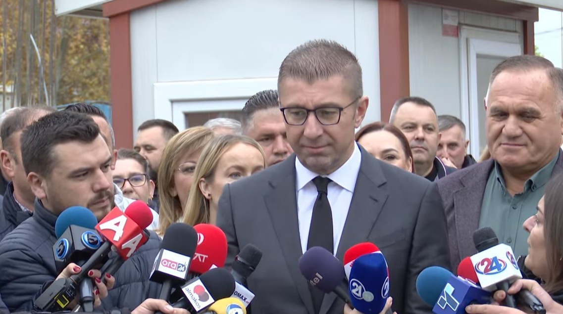 „ПРВО ПАРТИСКИ КОНГРЕС ПА РЕКОНСТРУКЦИЈА“: Мицкоски вели дека има високо мислење за Беким Сали, но Вреди нема да добие министерско столче повеќе