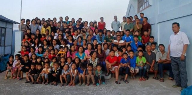 Зиона Чана – Индиецот со најголемо семејство во светот со 39 сопруги, 94 деца и 33 внуци