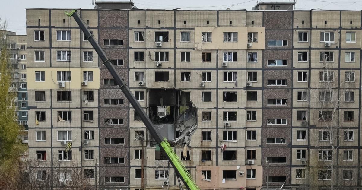 Нападите предизвикаа прекин на струја во Украина, тимовите ги отстрануваат штетите