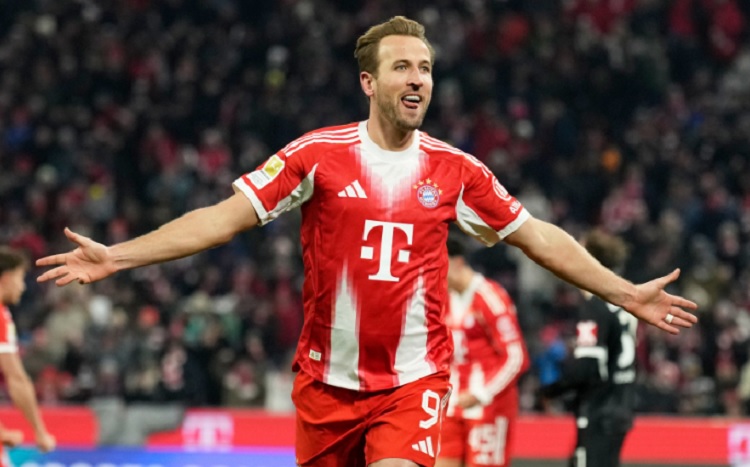 Фрајбург го налути Баерн и потоа прими шест гола, Штутгарт освои бод во Дортмунд (ВИДЕО)