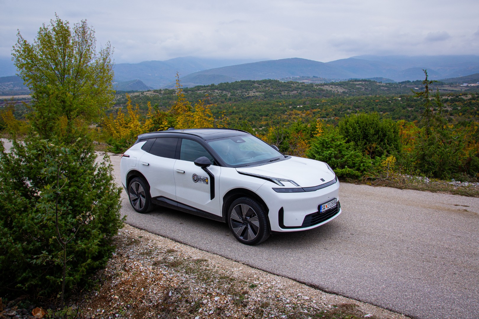 ТЕСТ Lynk & Co 08: Есенција на модерната мобилност