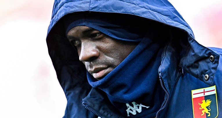 Балотели го прослави отказот на Виеира: „Господ гледа се“