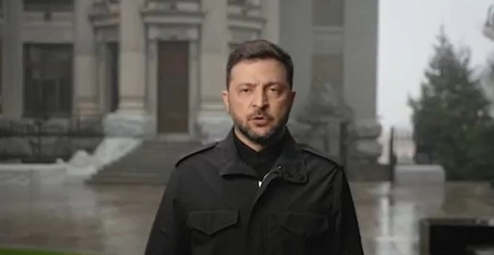 Келог го нарече обраќањето на Зеленски „позирање“