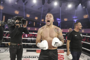 Антонио Плазибат одржа отворен тренинг во трговски центар