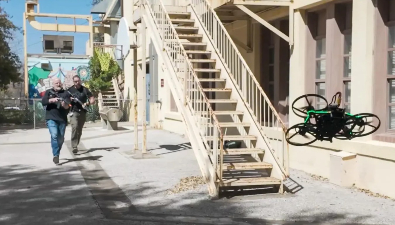 Дронови ќе патролираат во училишта низ САД