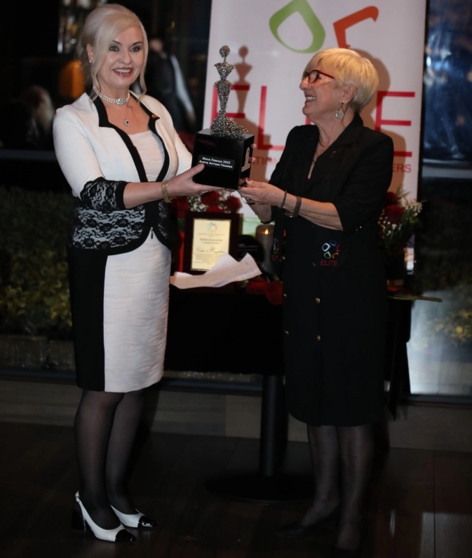 ИЗБРАНА МАКЕДОНСКА ЛАВИЦА: Менаџерката Анета А. Пешева е „Жена Лавица 2025“, таа го трасира патот за идните генерации лидерки