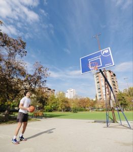 40 кошаркарски табли за 40 години НЛБ Банка – Донација за основните училишта по повод Месецот на штедење