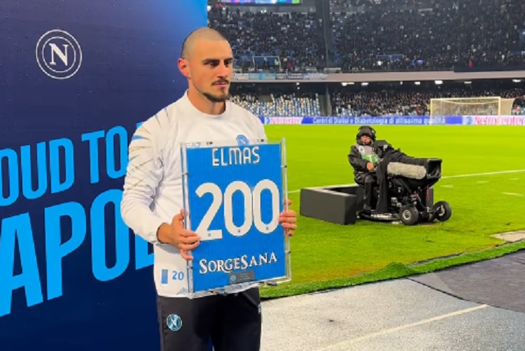Наполи му додели подарок на Елмас за 200 настапи во дресот на клубот (ВИДЕО)