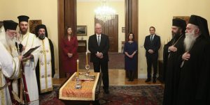 Грчкиот претседател го потврди изборот на двајца нови митрополити