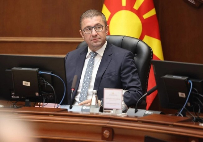 Средба на премиерот Мицкоски со потпретседателот на ЕИБ, Роберт Де Грот и потпишување договор за соработка