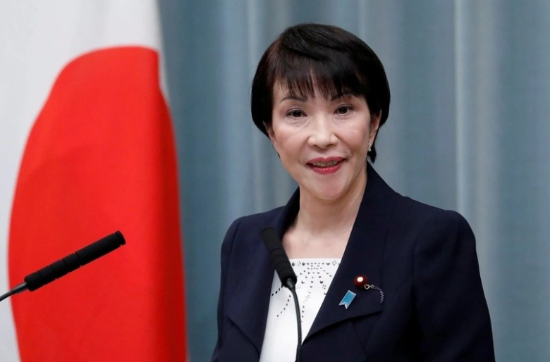 Јапонците не можат око да склопат од работливата премиерка