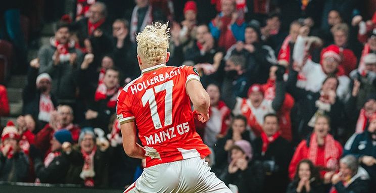 Мајнц во 95. минута ја урна Фиорентина, виолетовите губат и без Пиоли! (ВИДЕО)