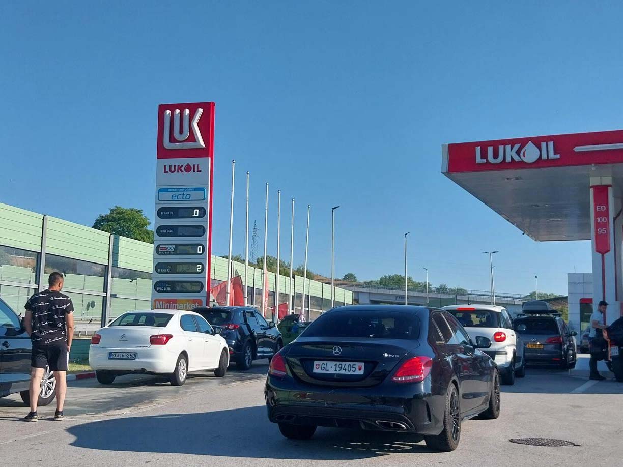 „Гунвор“ се повлекува од понудата да го купи „Лукоил“ по обвинувањата на САД дека е „марионета на Кремљ“