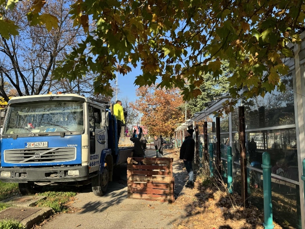 Општина Аеродром: Тревникот до „Капитол мол“ конечно се ослободува и враќа на граѓаните