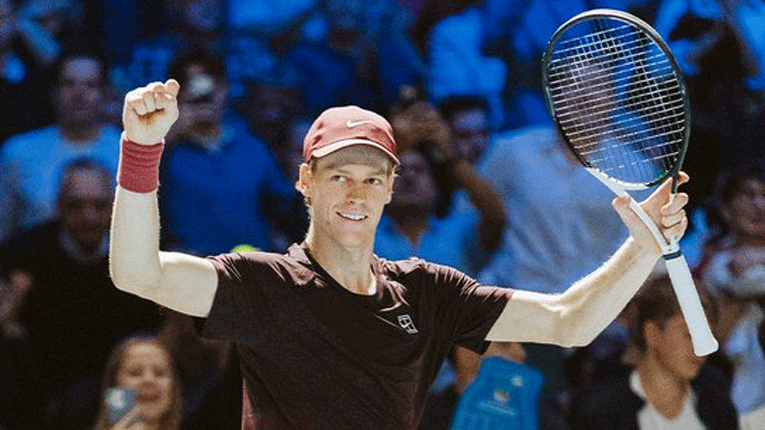 Синер со три победи и без загубен сет до полуфинале на завршниот АТП-турнир