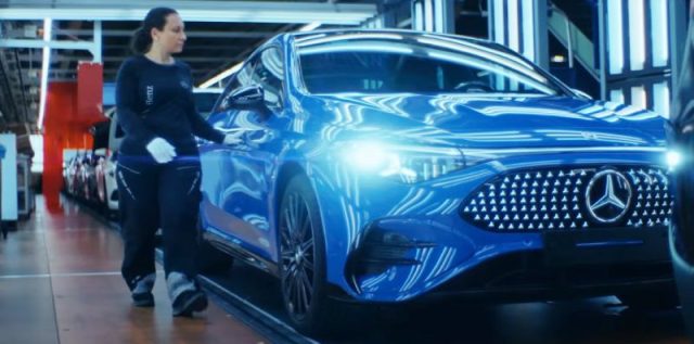 Мерцедес-Бенц го отвора својот прв истражувачки центар во Унгарија