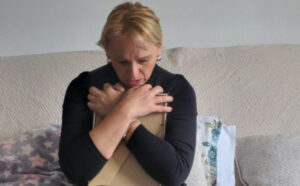 Дијана Хрка повика на блокада на Белград