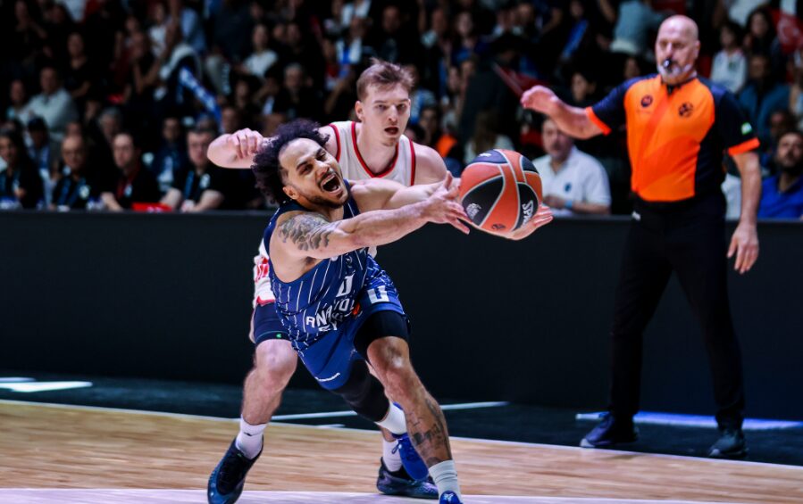 Ларкин ќе отсуствува два месеци