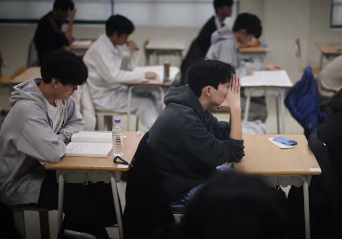 Јужна Кореја ги забрани летовите поради приемните испити на факултетите