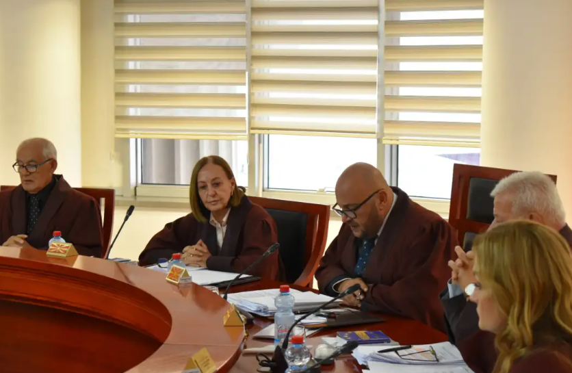 Зошто линеарното зголемување на пензиите заврши на Уставен?