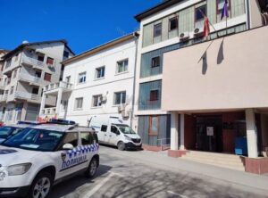 Во Кавадарци полицијата уапси пијан млад возач, МВР против него најави пријава