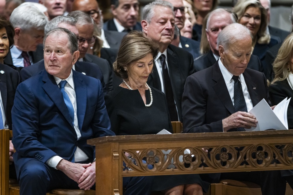 Трамп не е поканет на погребот на Дик Чејни