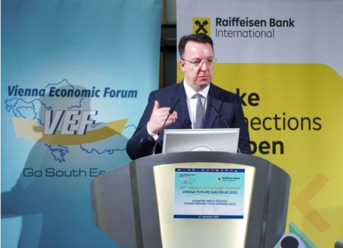 НИКОЛОСКИ: Ги започнуваме стратешките проекти на коридорите, ја избравме Европа за партнер во реализација