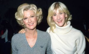 ПОЧИНАЛА ПОЗНАТА ХОЛИВУДСКА ГЛУМИЦА: Три пати била номинирана за Оскар, нејзиниот живот бил обележан со ужасна семејна трагедија