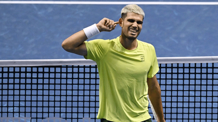 Алкарас победи и му се придружи на Синер во финалето на завршниот АТП-турнир во Торино