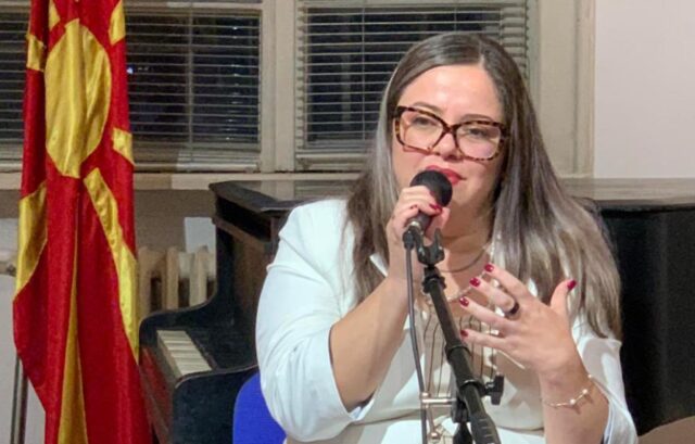 Почина поетесата и професорка Славица Свидерска