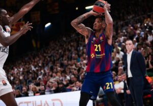 На Барса и тргна без Пењароја, Олимпијакос се лизна во Милано