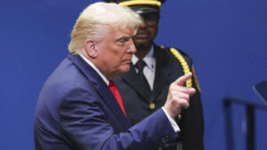 Трамп нареди подготовки за напад