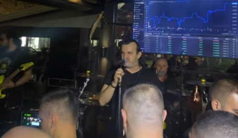 Прекинат настапот на Аца Лукас во Кавадарци: Пејачот среде настап уапсен и однесен со полиција!