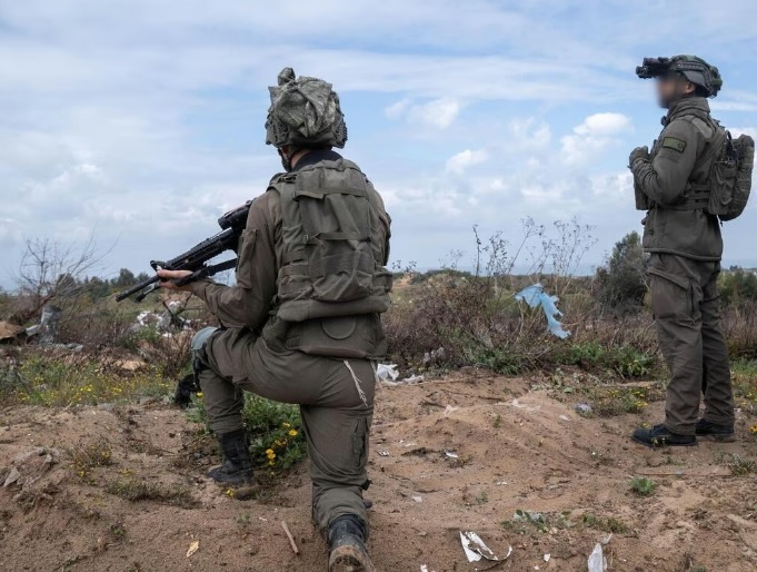 Десетици илјади Израелци на погребот на војникот чие тело беше држено во Газа 11 години