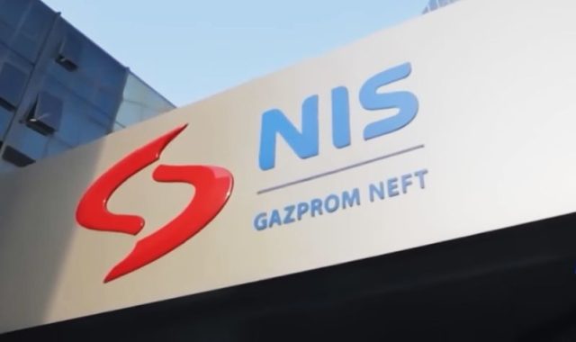 Три кандидати за продажба на мнозинскиот руски удел во српската нафтена компанија НИС
