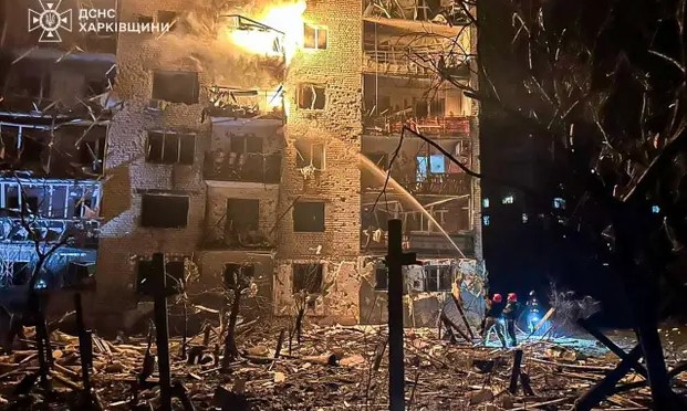 Во страшен руски напад на станбена зграда во Украина, загинаа најмалку три лица – повредени деца