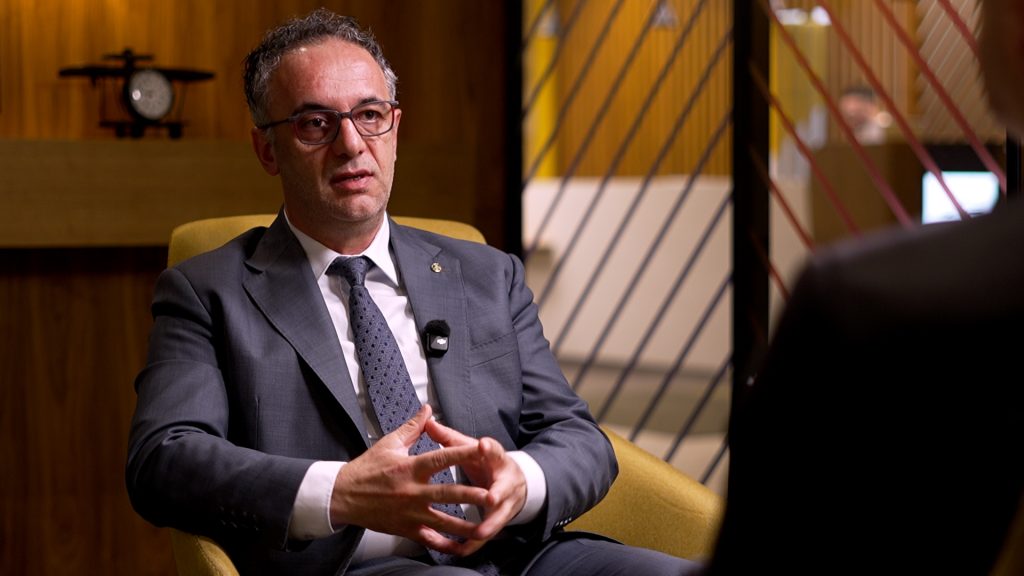 Азир Алиу за јавните набавки во здравството: Се купува опрема без стратегија