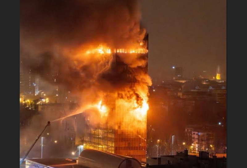 Гори зградата на „Вјесник“ во Загреб, пожарот и утрово не е целосно изгаснат