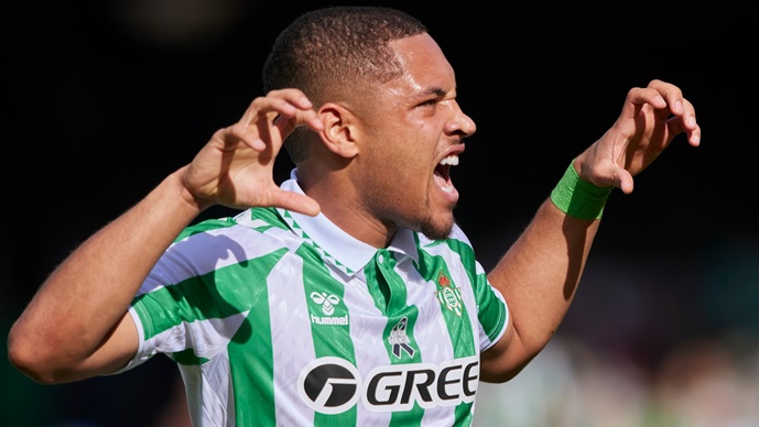 Барса трие раце, од Премиерлигата понудени 50 милиони за „Тигрињо“