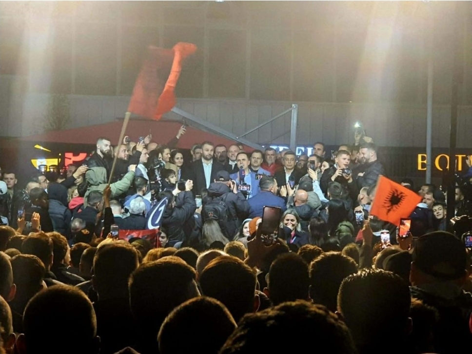 ВЛЕН: Со еден глас, Албанците го запечатија крајот на ерата на Ахмети