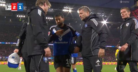 Луда сцена во две минути: Влезе во игра, пожолте, па – поцрвене!