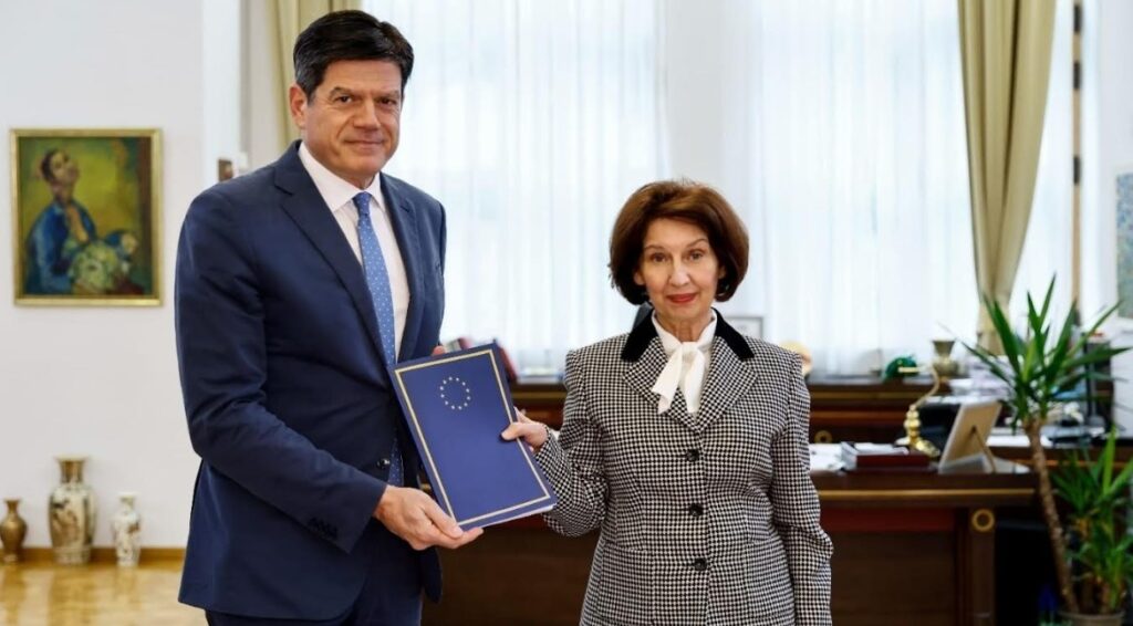 Сиљановска-Давкова го прими Извештајот на ЕК за напредокот за 2025 година