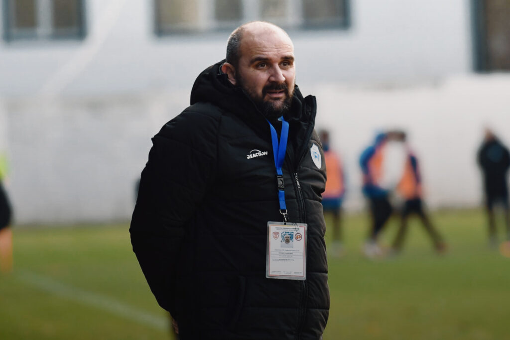 Огромна трагедија: Почина екс-тренерот на Шкупи, Младен Жижовиќ, среде натпревар во Србија