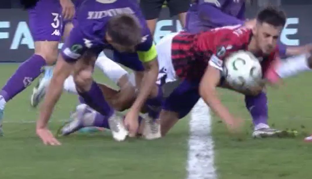 Прекин на Градски: Зејнулаи изгуби свест – доби удар во глава од соиграч! (ВИДЕО)