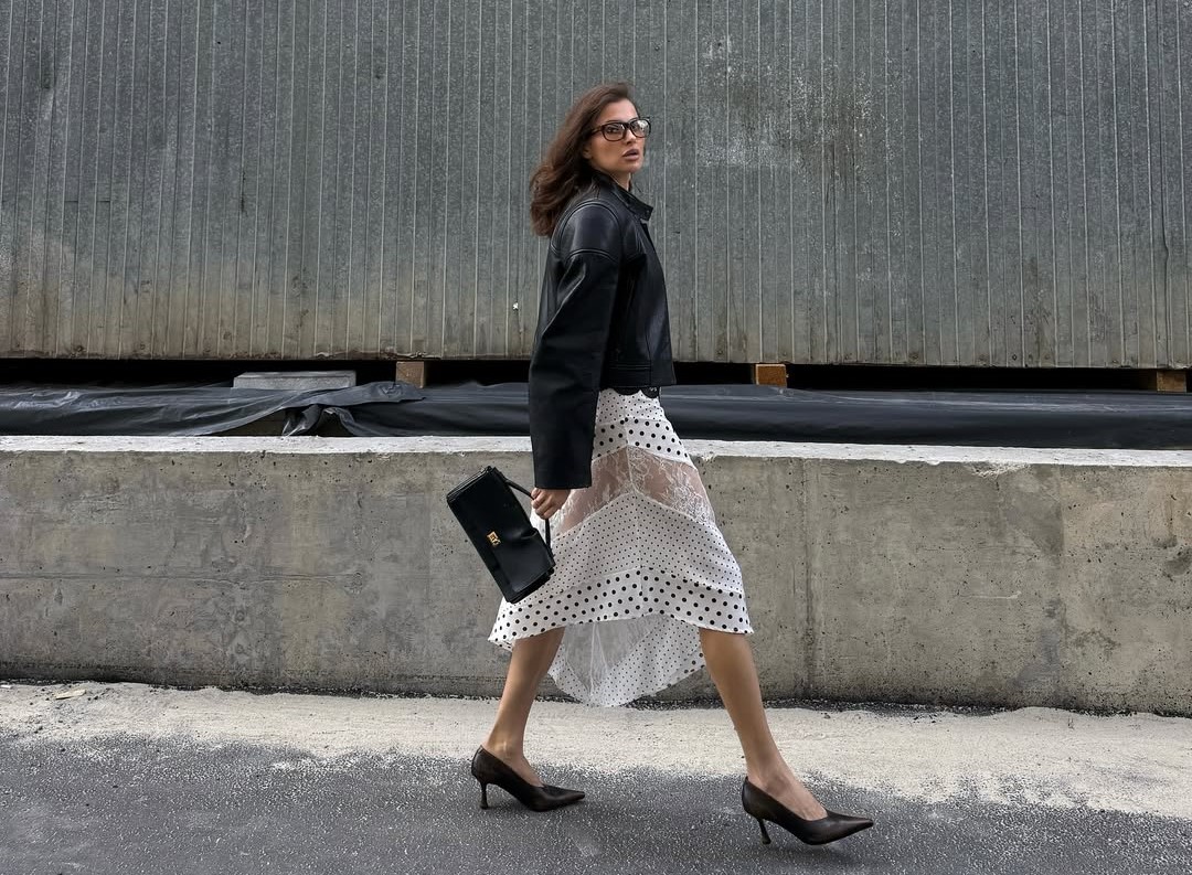 Миди здолништата се основно парче што не можеме да го избегнеме оваа есен