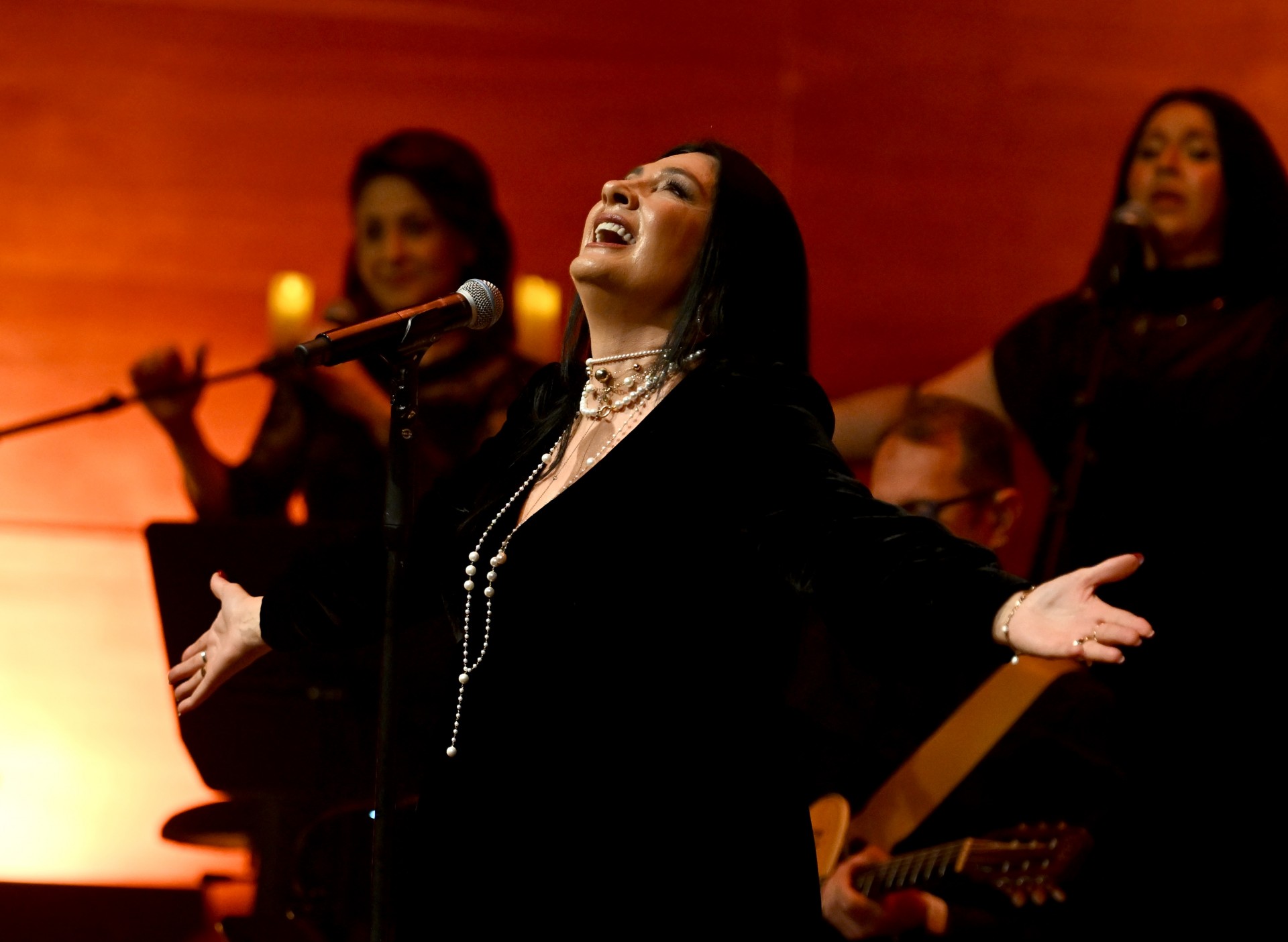 Концерт на Калиопи во Македонска филхармонија: Бевме сведоци на лекција по живот, љубов и музика