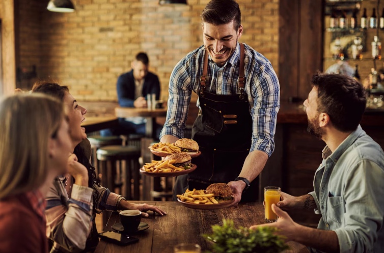 НОВО ПОСКАПУВАЊЕ НА УГОСТИТЕЛСКИТЕ УСЛУГИ: Дали одењето во ресторани е луксуз?