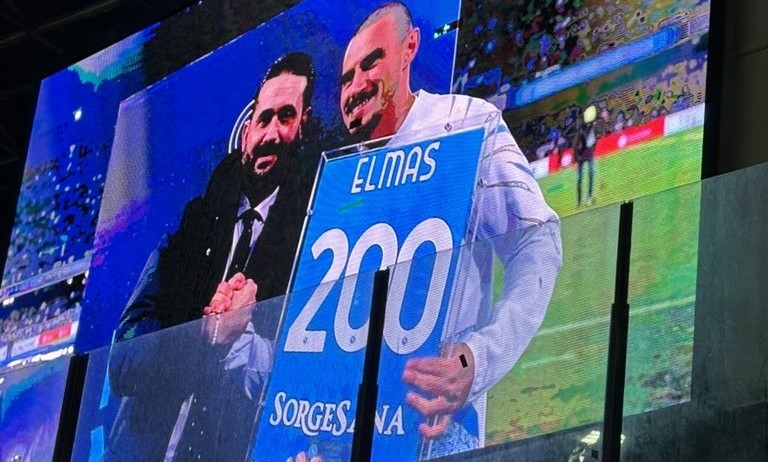 Свеченост на „Диего Марадона“ во чест на Елмас! (ВИДЕО)