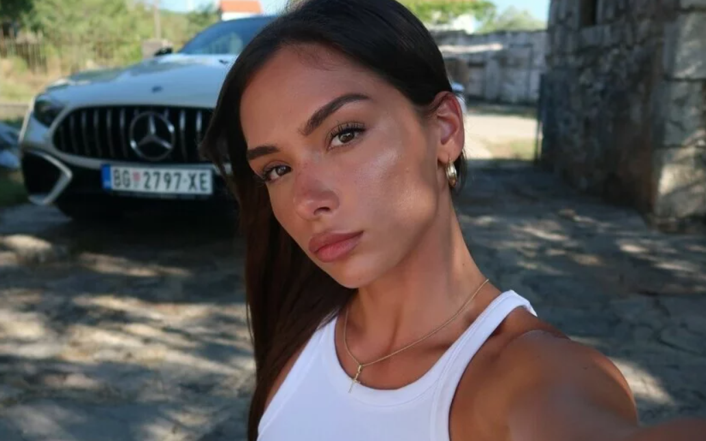 Ања Бла покажа како изгледа без ни грам шминка - сите имаат ист коментар